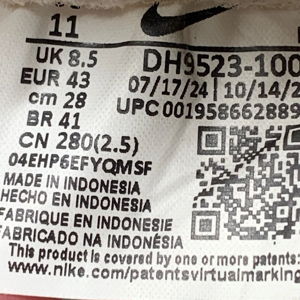 Nike Waffle Debut SE White Sail Running Shoes DH9523-100 Women’s Sz 11‎
